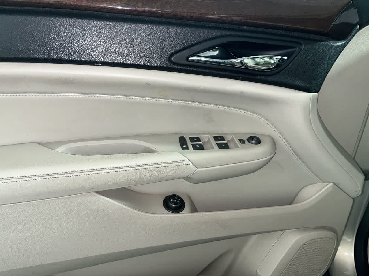 2011 Cadillac SRX Luxury Collection