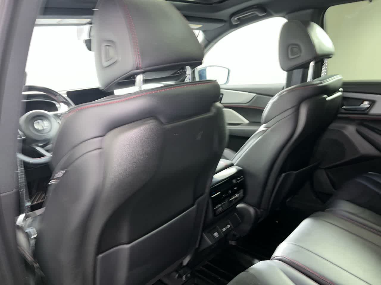 2022 Acura MDX w/A-Spec Package