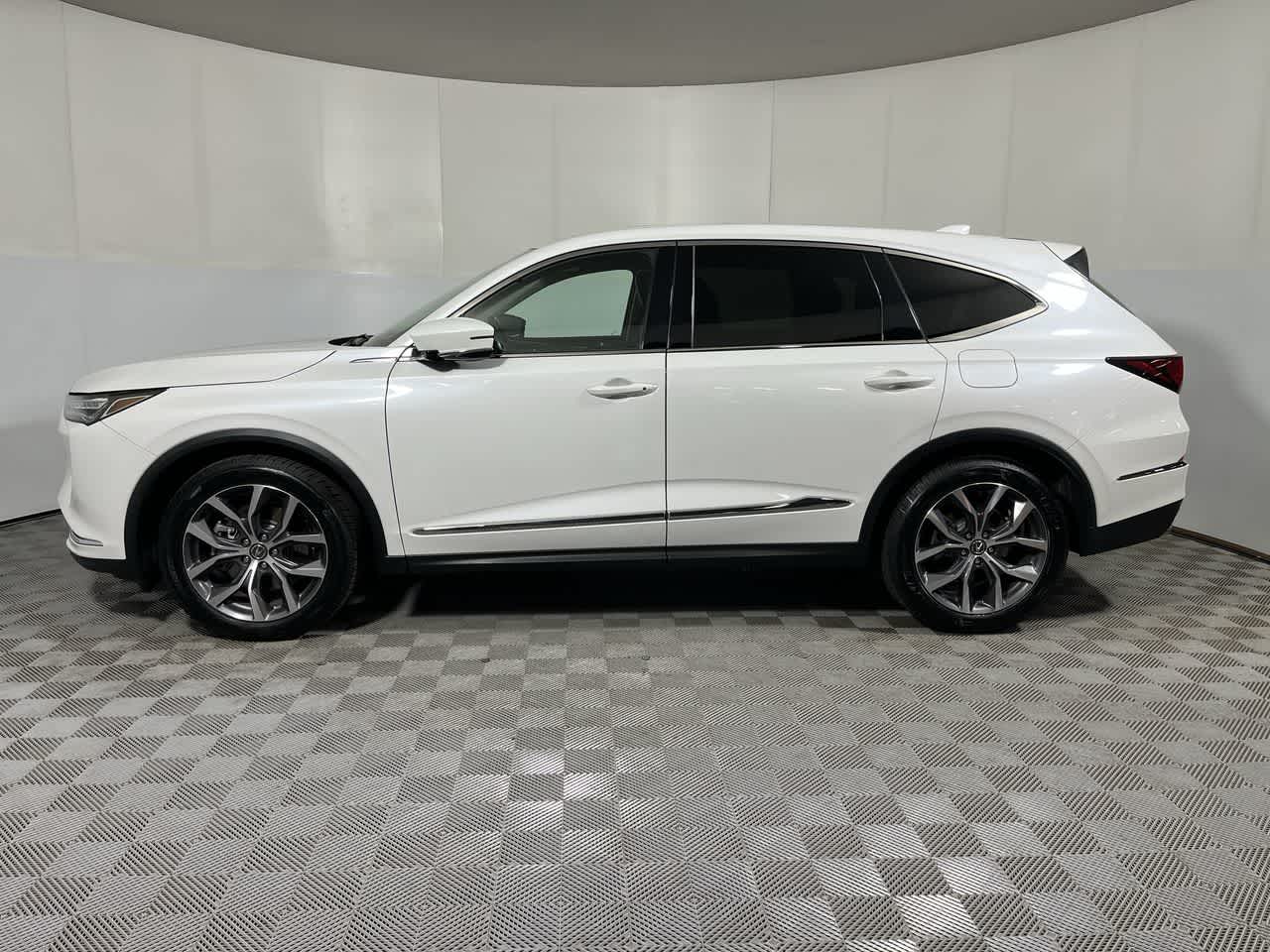 2022 Acura MDX w/Technology Package