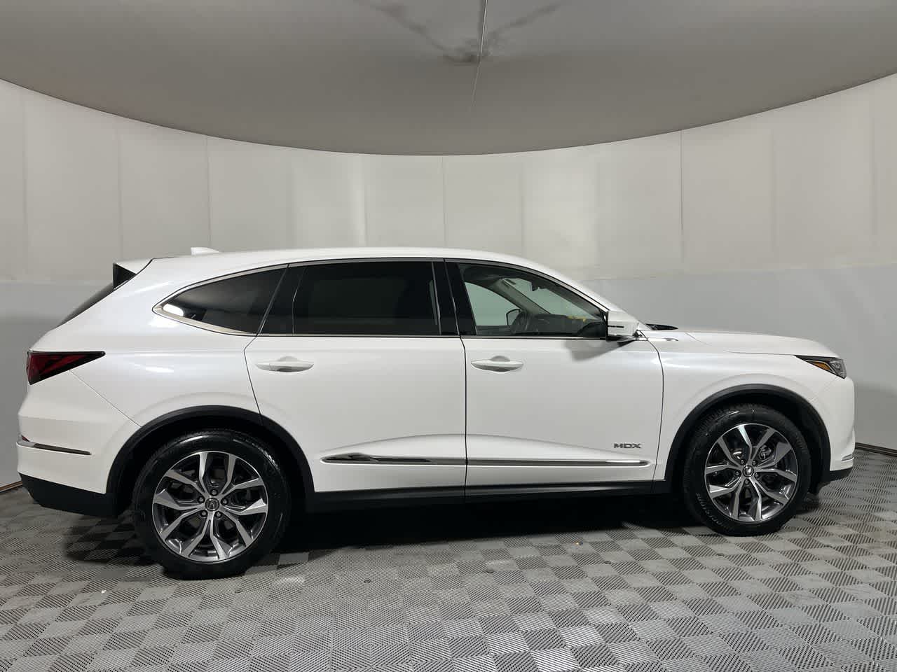 2023 Acura MDX w/Technology Package