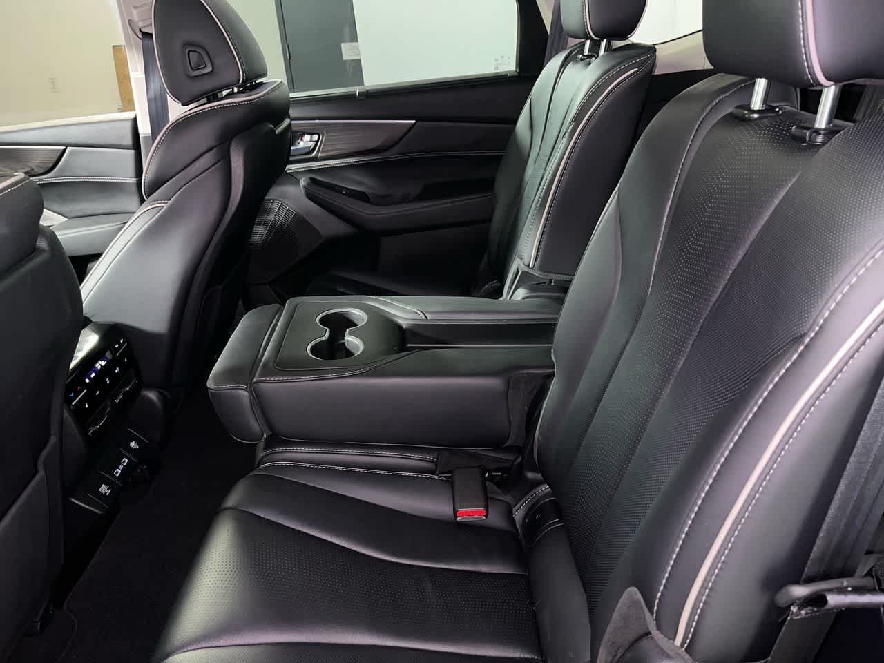 2023 Acura MDX w/Advance Package