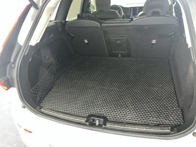 2022 Volvo XC60 Momentum