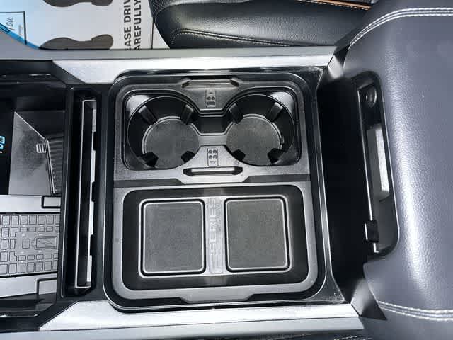 2025 Ford Super Duty F-350 SRW Pickup LARIAT