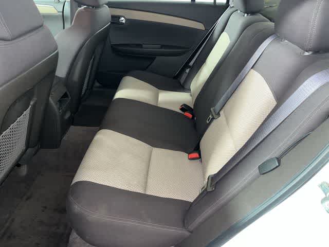 2011 Chevrolet Malibu LS w/1LS