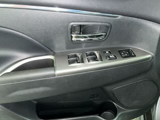 2024 Mitsubishi Outlander Sport SE