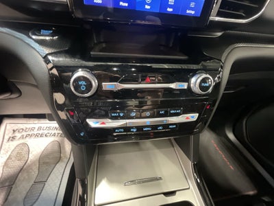 2024 Ford Explorer ST-Line