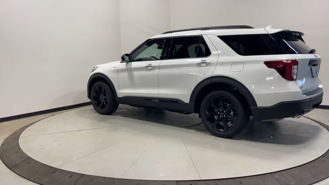 2024 Ford Explorer ST-Line