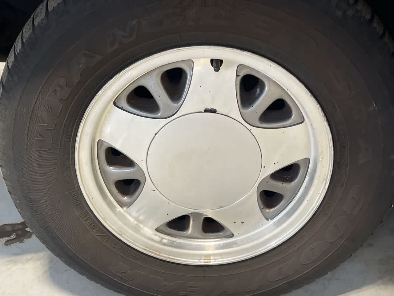 2000 Chevrolet Astro w/YF7