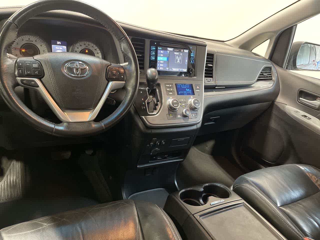 2017 Toyota Sienna SE Premium