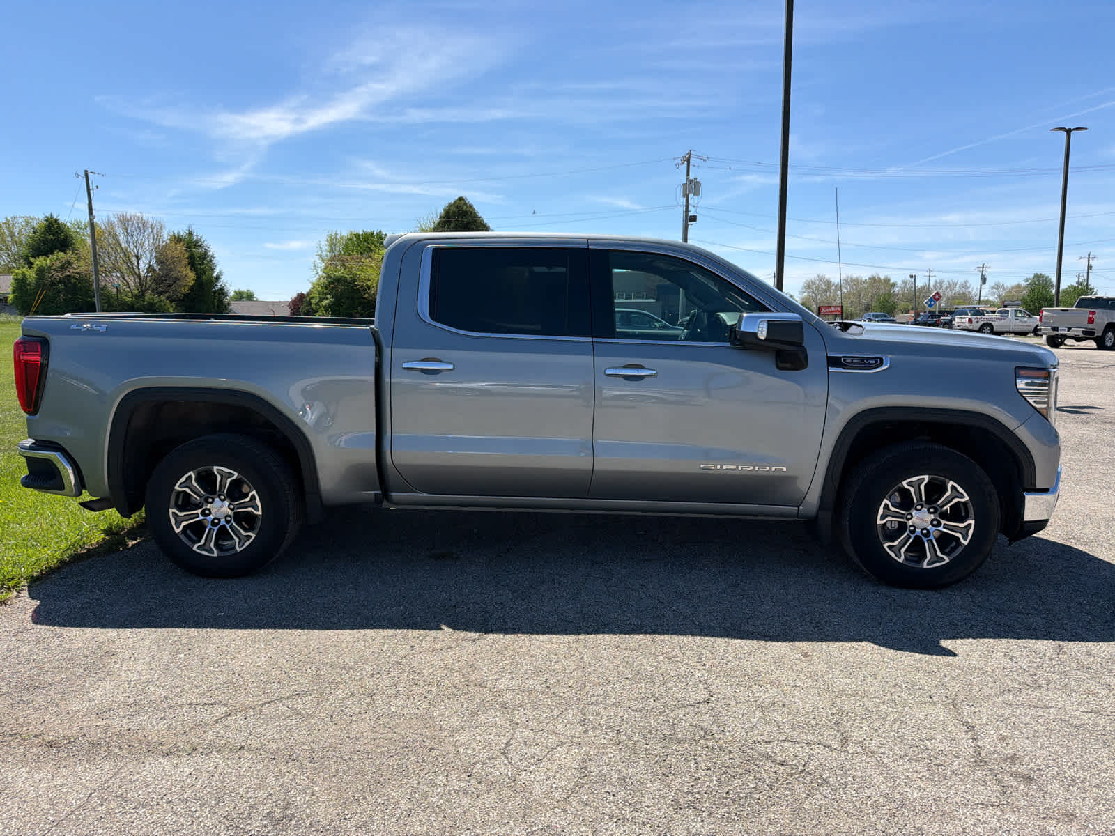 2025 GMC Sierra 1500 SLT