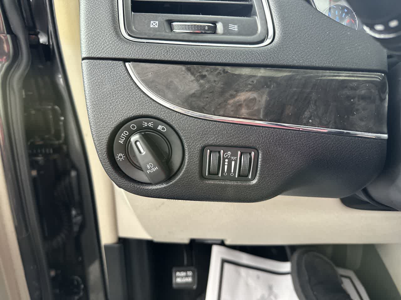 2016 Chrysler Town & Country Touring
