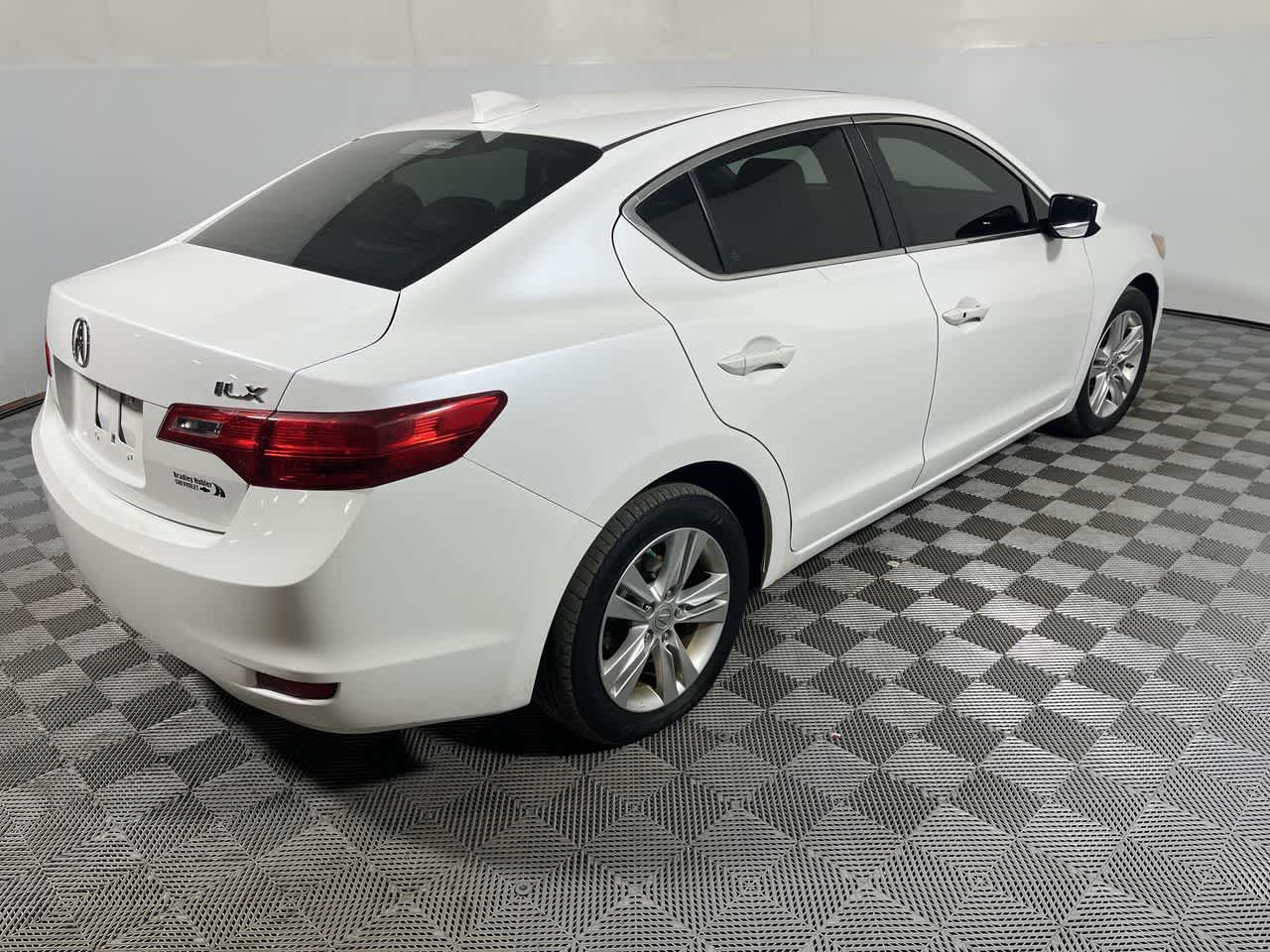 2013 Acura ILX Base