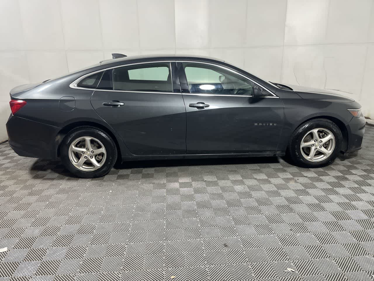 2018 Chevrolet Malibu LS