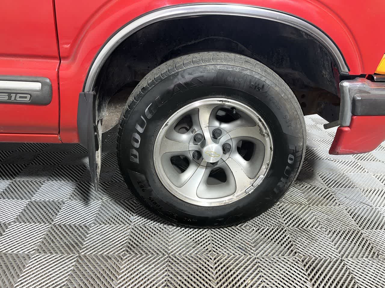 2000 Chevrolet S10 LS