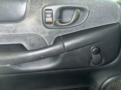 2000 Chevrolet S10 LS