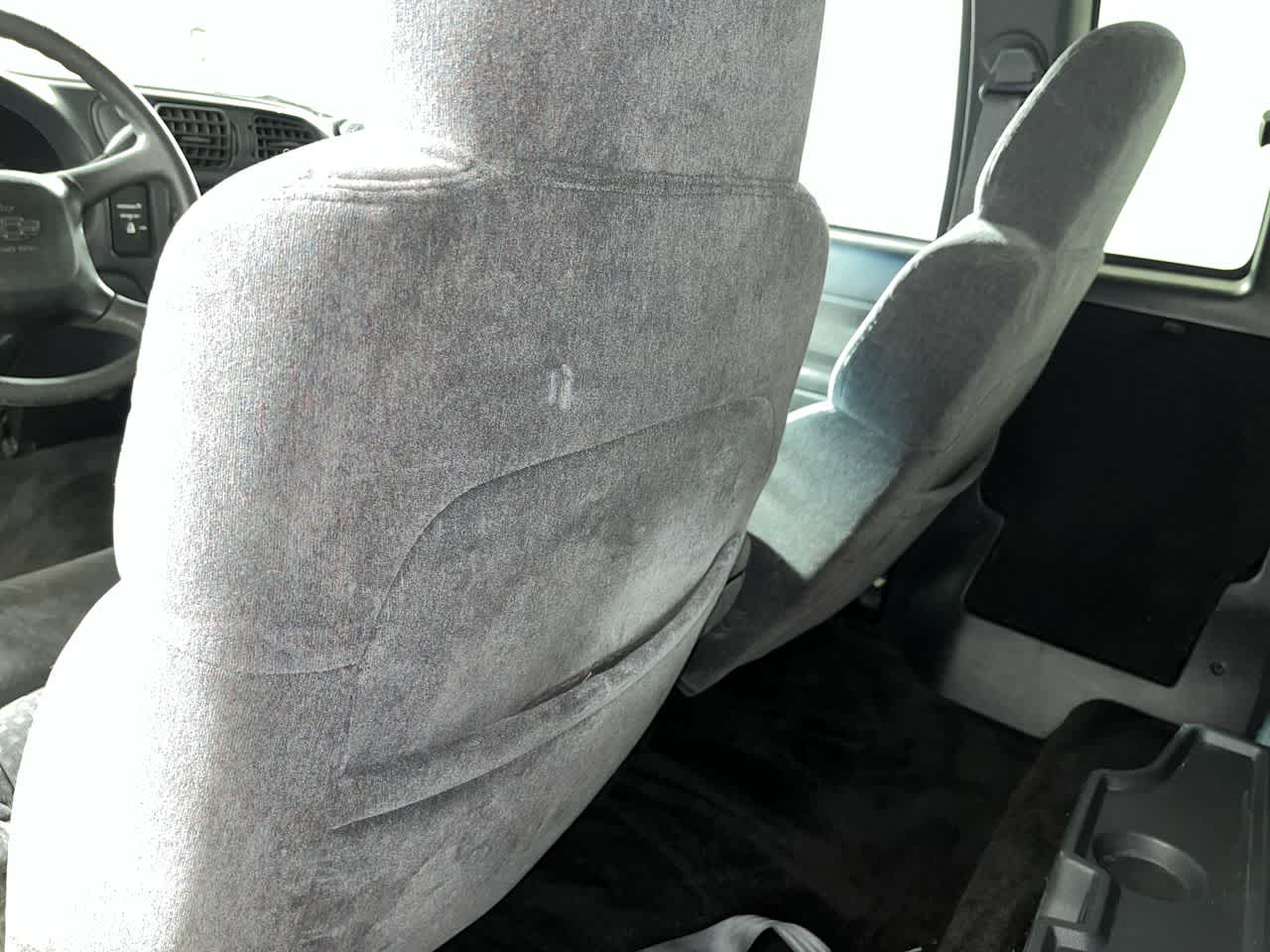 2000 Chevrolet S10 LS