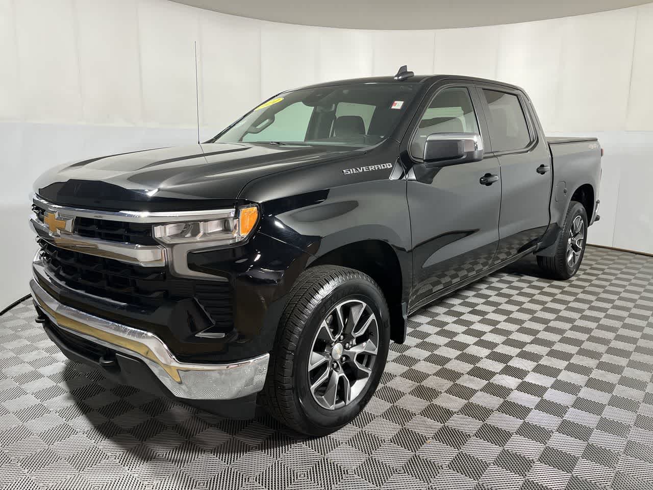 2024 Chevrolet Silverado 1500 LT (2FL)