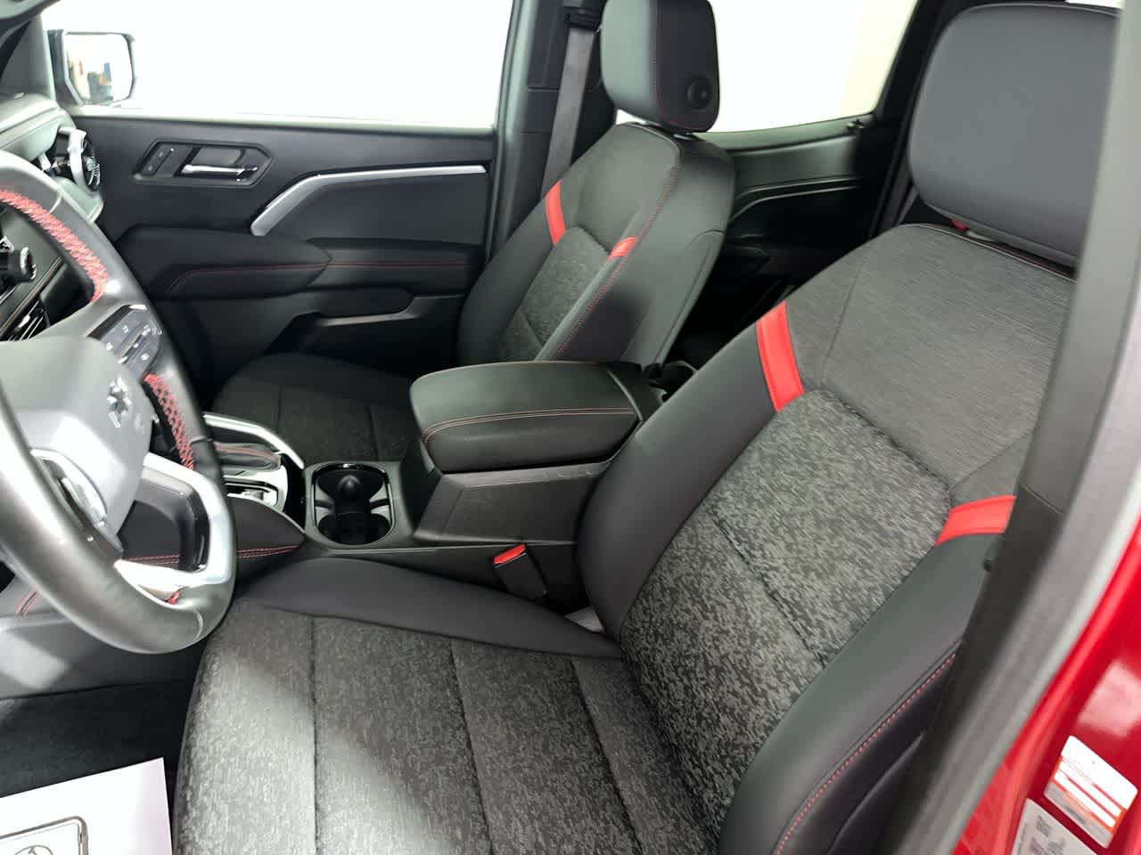 2024 Chevrolet Colorado Z71 - Photo 15