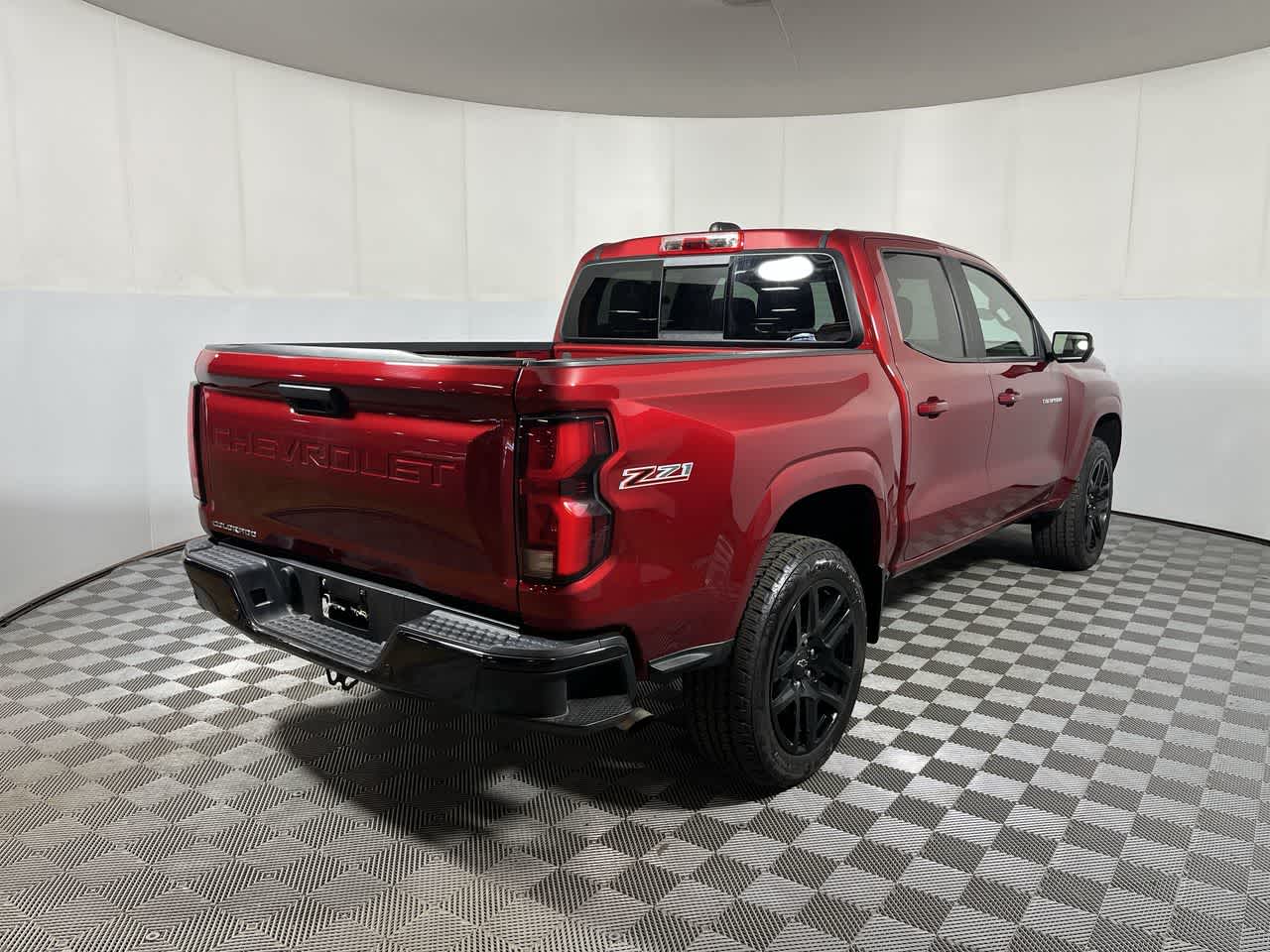 2024 Chevrolet Colorado Z71 - Photo 8
