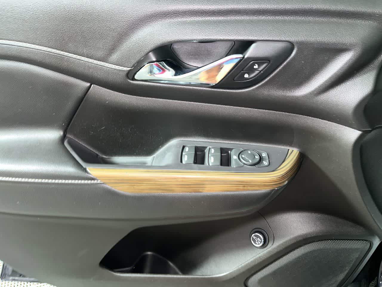 2022 GMC Acadia SLE - Photo 13