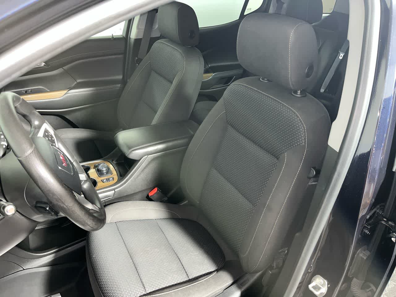 2022 GMC Acadia SLE - Photo 15