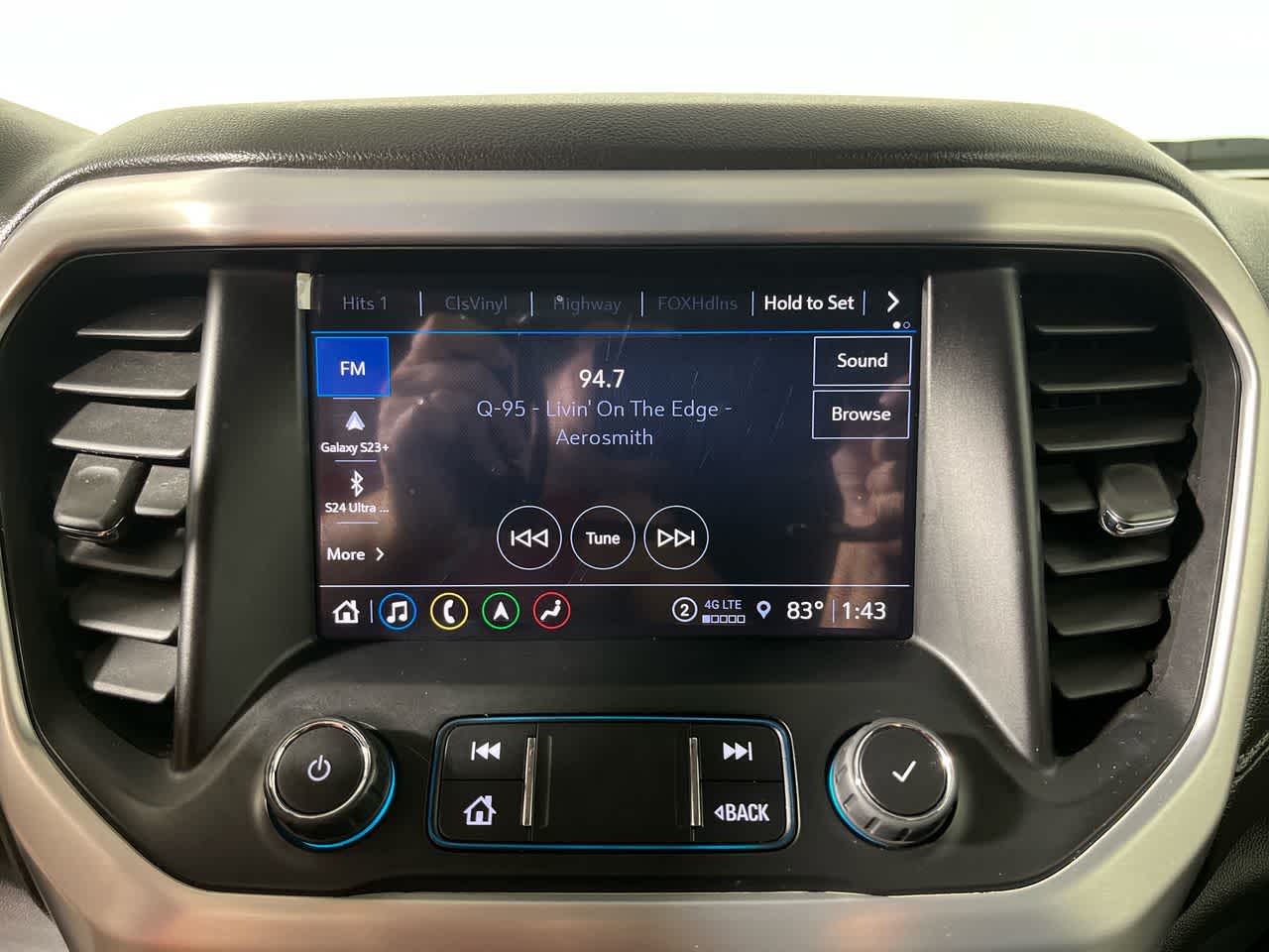 2022 GMC Acadia SLE - Photo 18