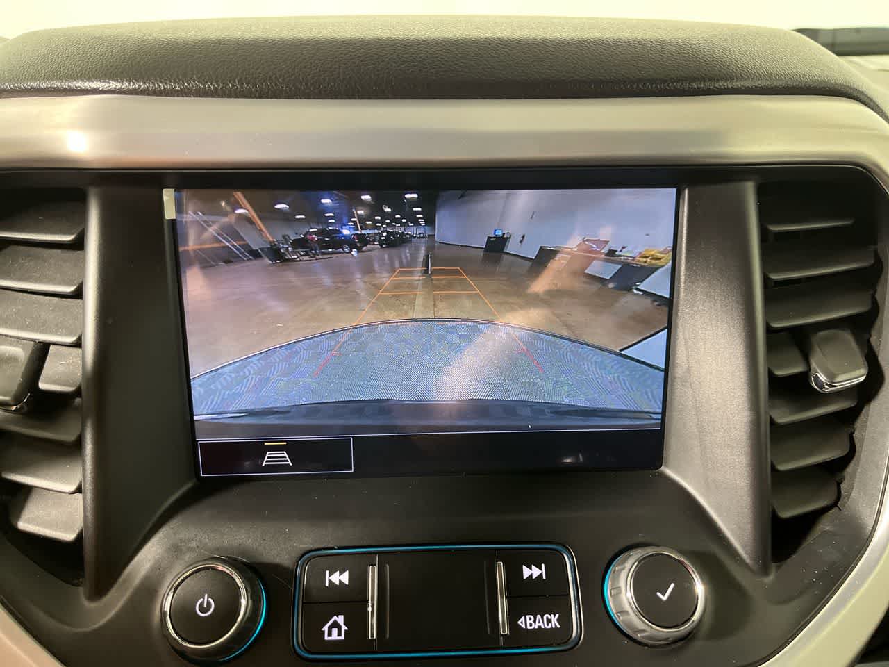 2022 GMC Acadia SLE - Photo 19
