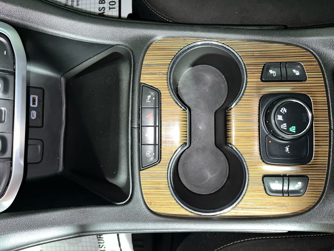 2022 GMC Acadia SLE - Photo 22