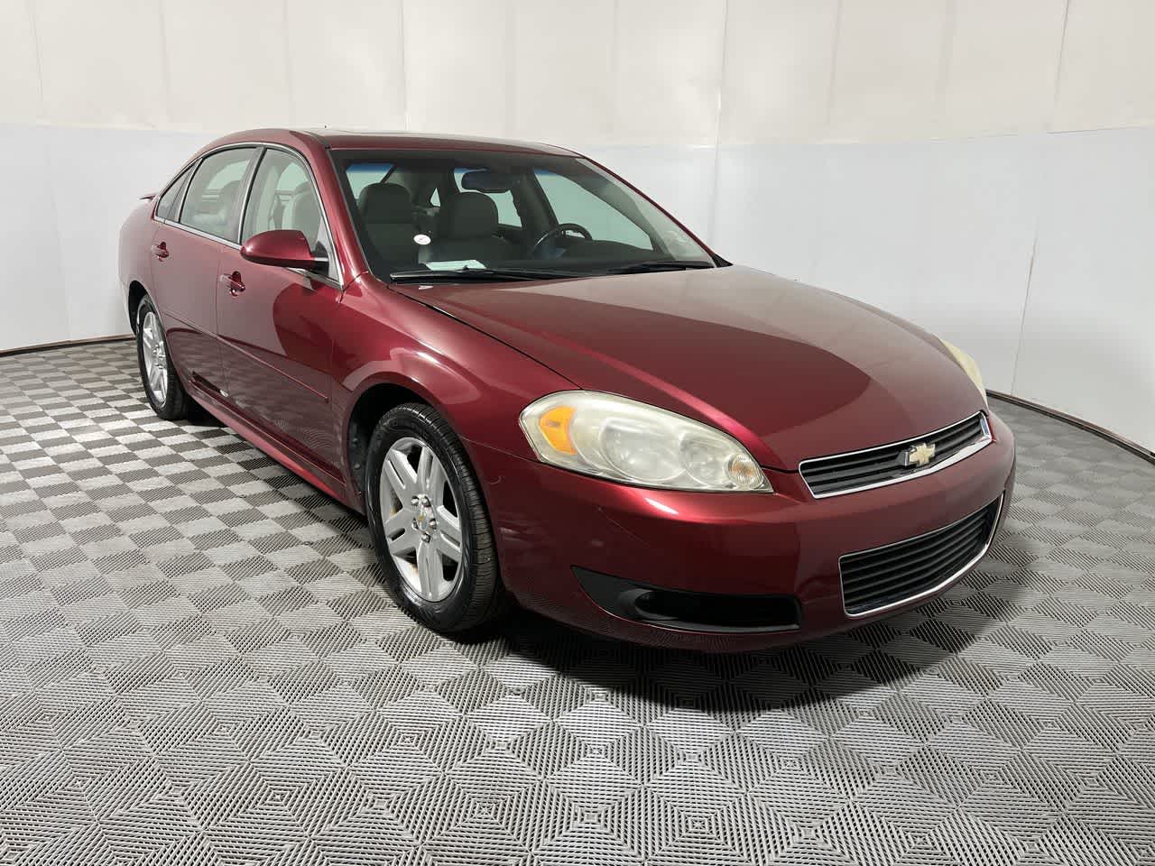 Used 2011 Chevrolet Impala LT with VIN 2G1WB5EK0B1231122 for sale in Franklin, IN