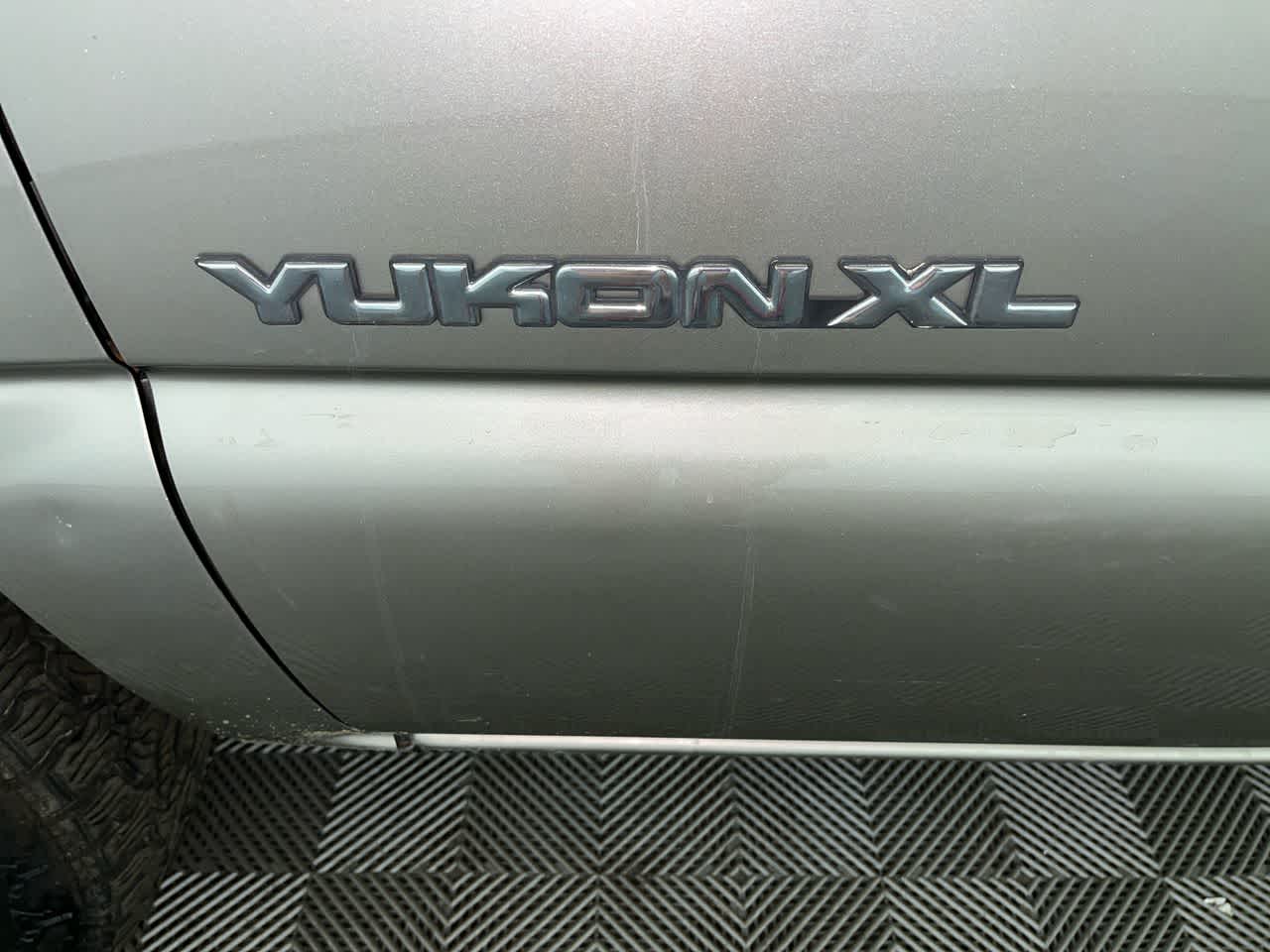 2001 GMC Yukon XL SLT