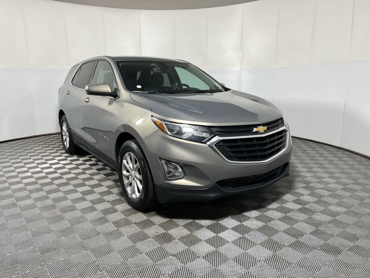 Used 2019 Chevrolet Equinox LT with VIN 3GNAXKEV1KS533624 for sale in Franklin, IN