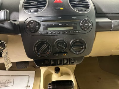 2008 Volkswagen New Beetle Convertible SE