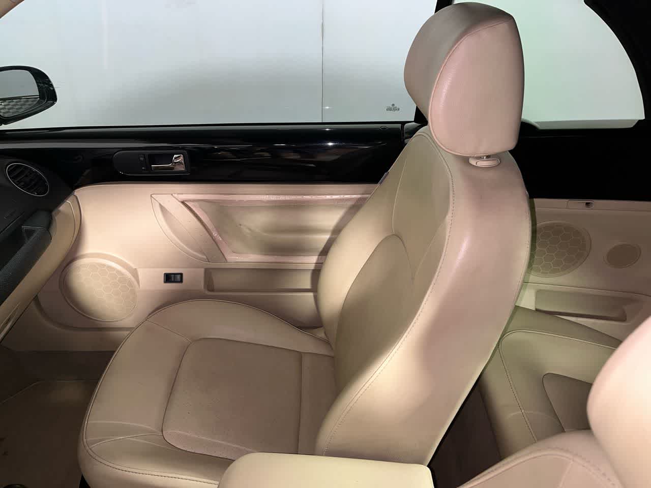 2008 Volkswagen New Beetle Convertible SE