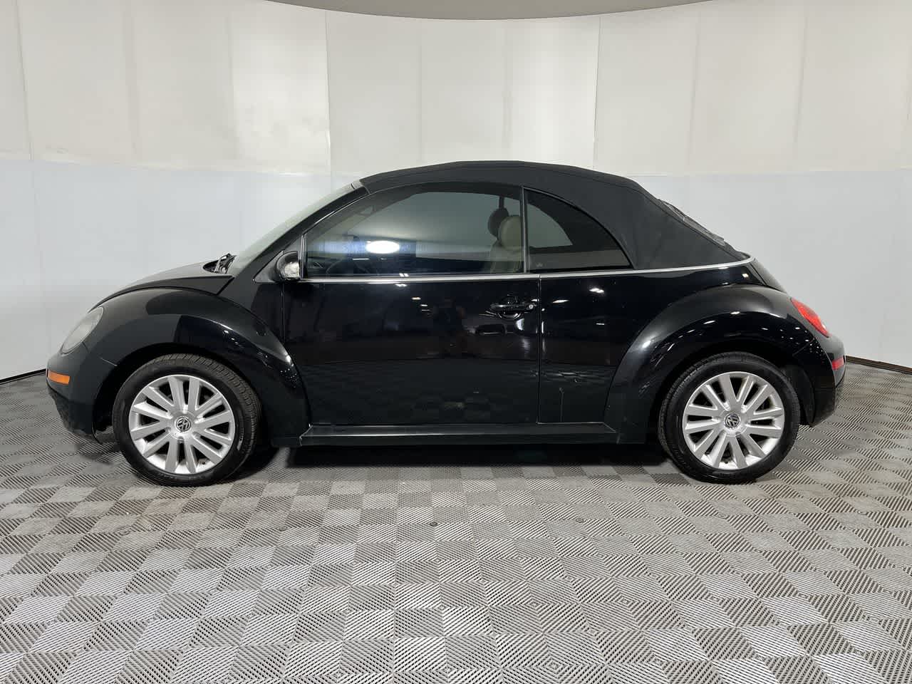 2008 Volkswagen New Beetle Convertible SE