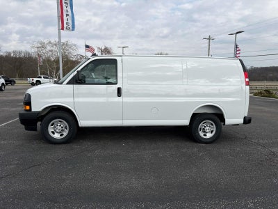 2025 Chevrolet Express Cargo WT