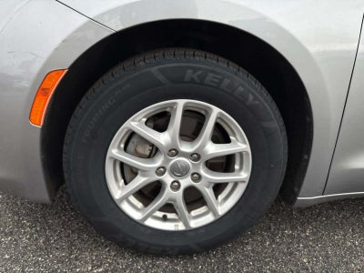 2020 Chrysler Voyager LXI