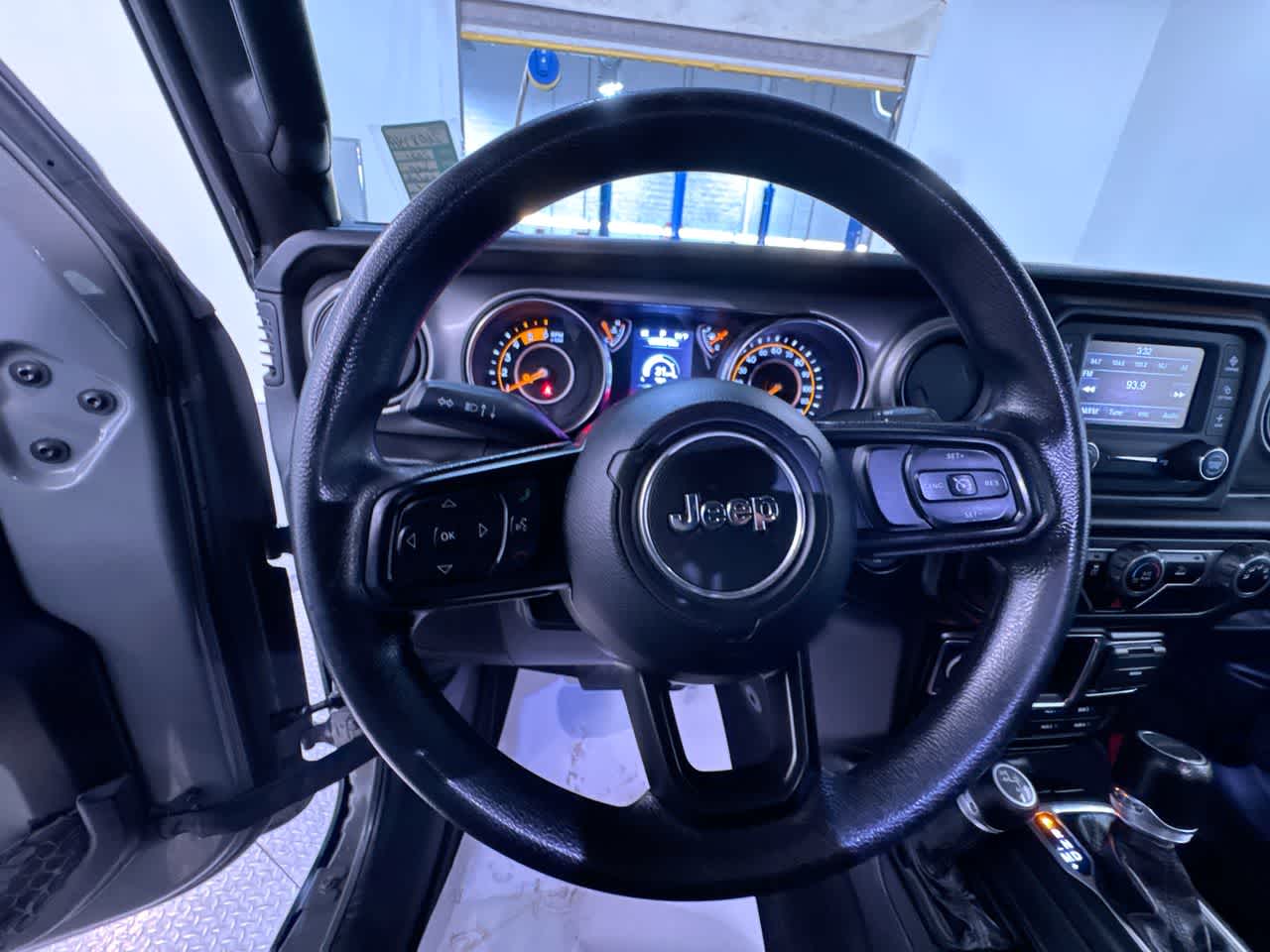 2021 Jeep Gladiator Willys Sport