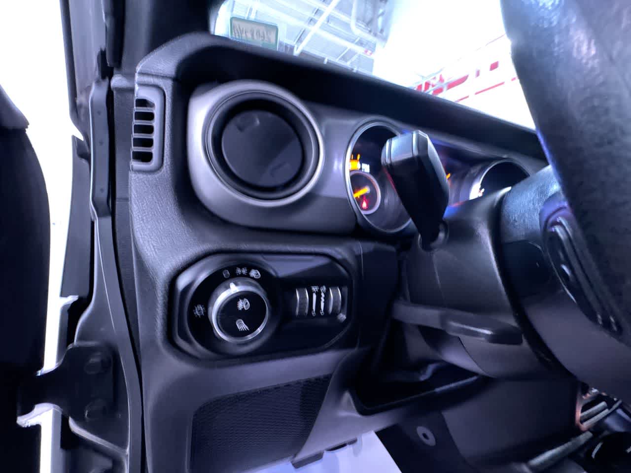 2021 Jeep Gladiator Willys Sport