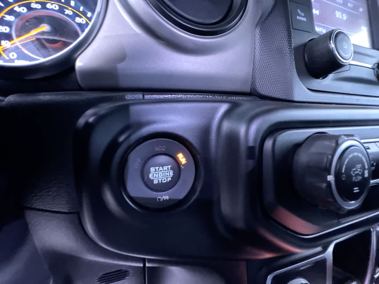 2021 Jeep Gladiator Willys Sport