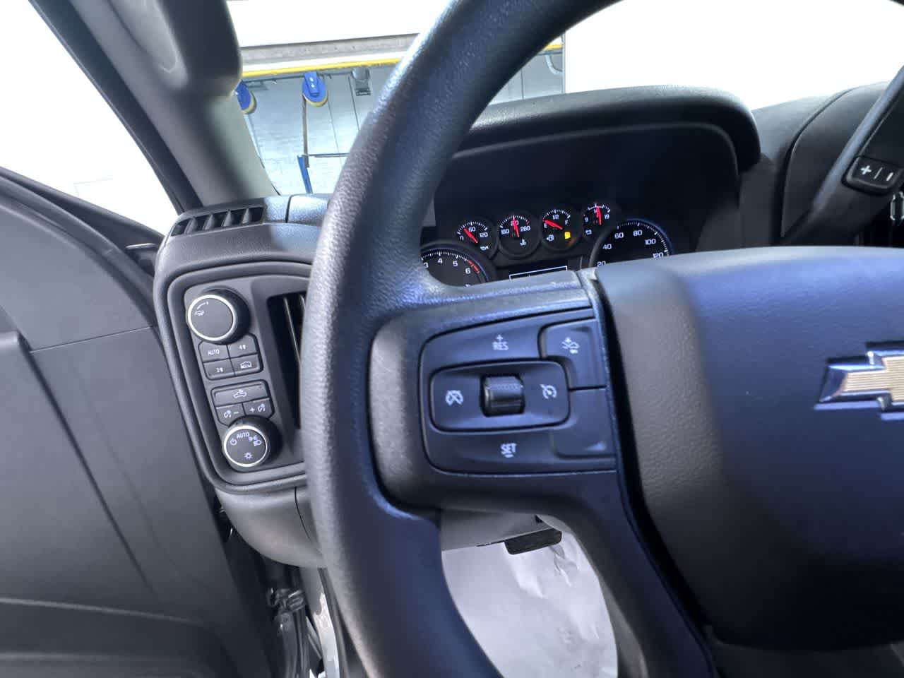 2025 Chevrolet Silverado 1500 Custom