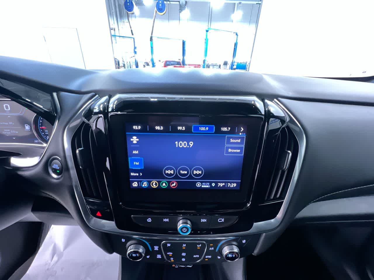 2024 Chevrolet Traverse Limited Premier