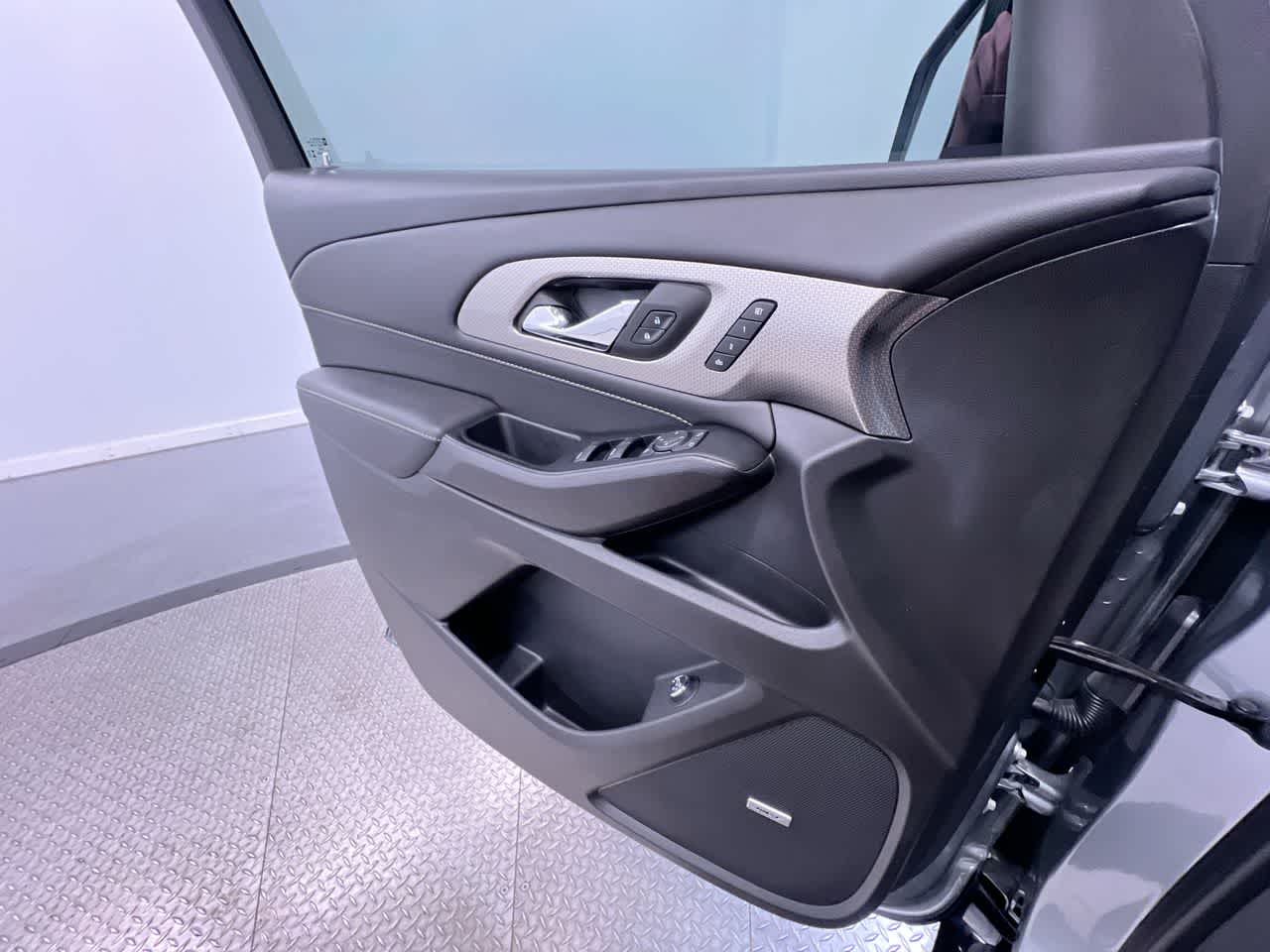 2024 Chevrolet Traverse Limited Premier