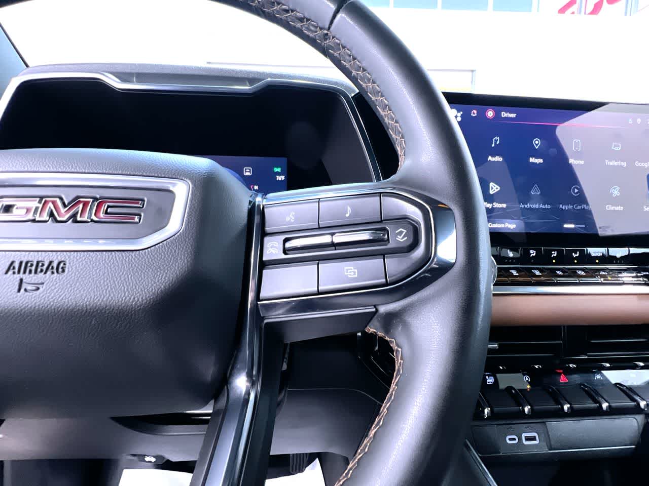 2023 GMC Canyon 4WD AT4