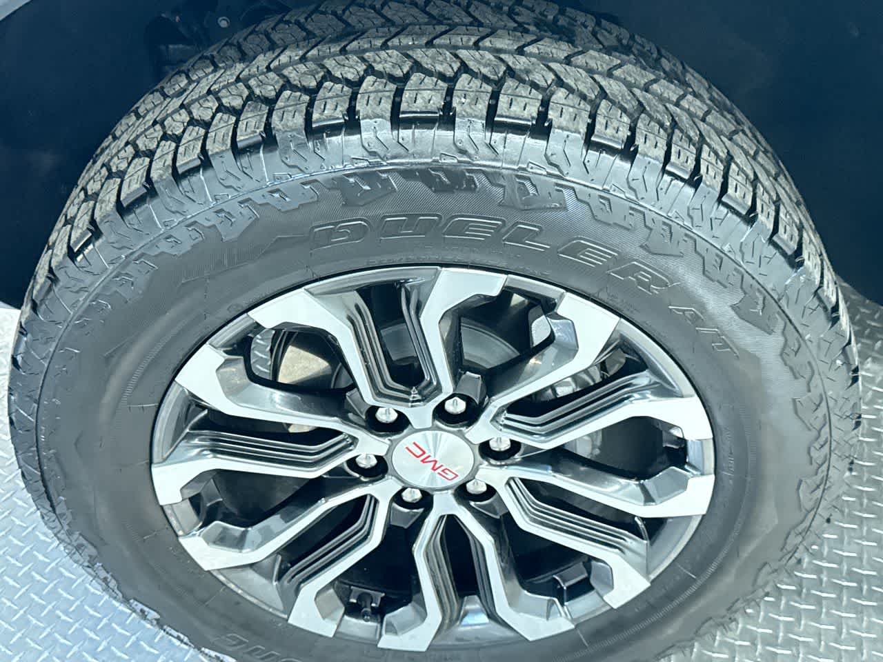 2024 GMC Canyon Denali