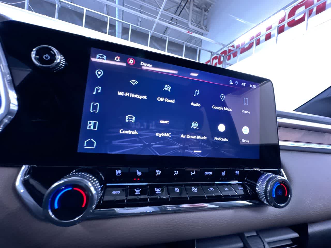 2024 GMC Canyon Denali