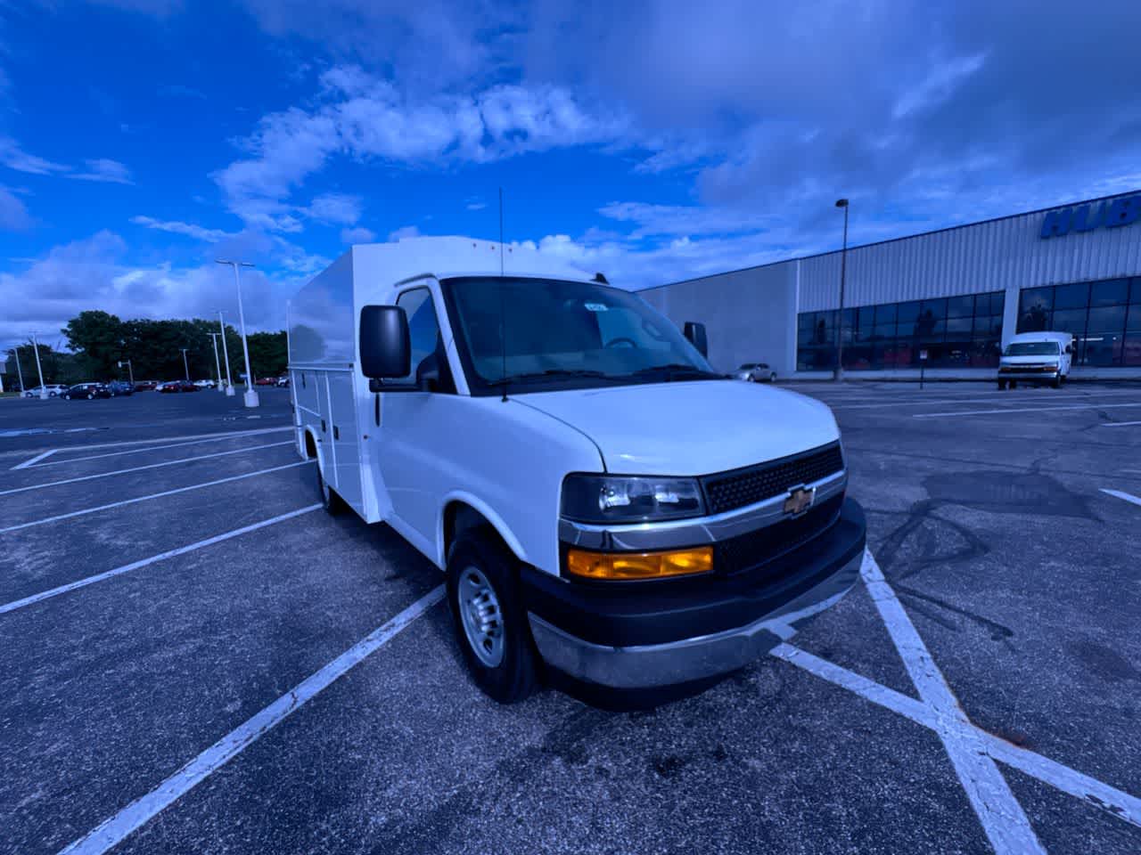2026 Chevrolet Express Cutaway 3500 1WT