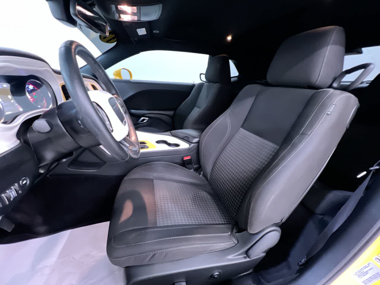 2017 Dodge Challenger SXT