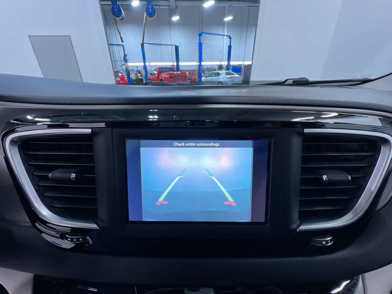 2020 Chrysler Pacifica Touring L