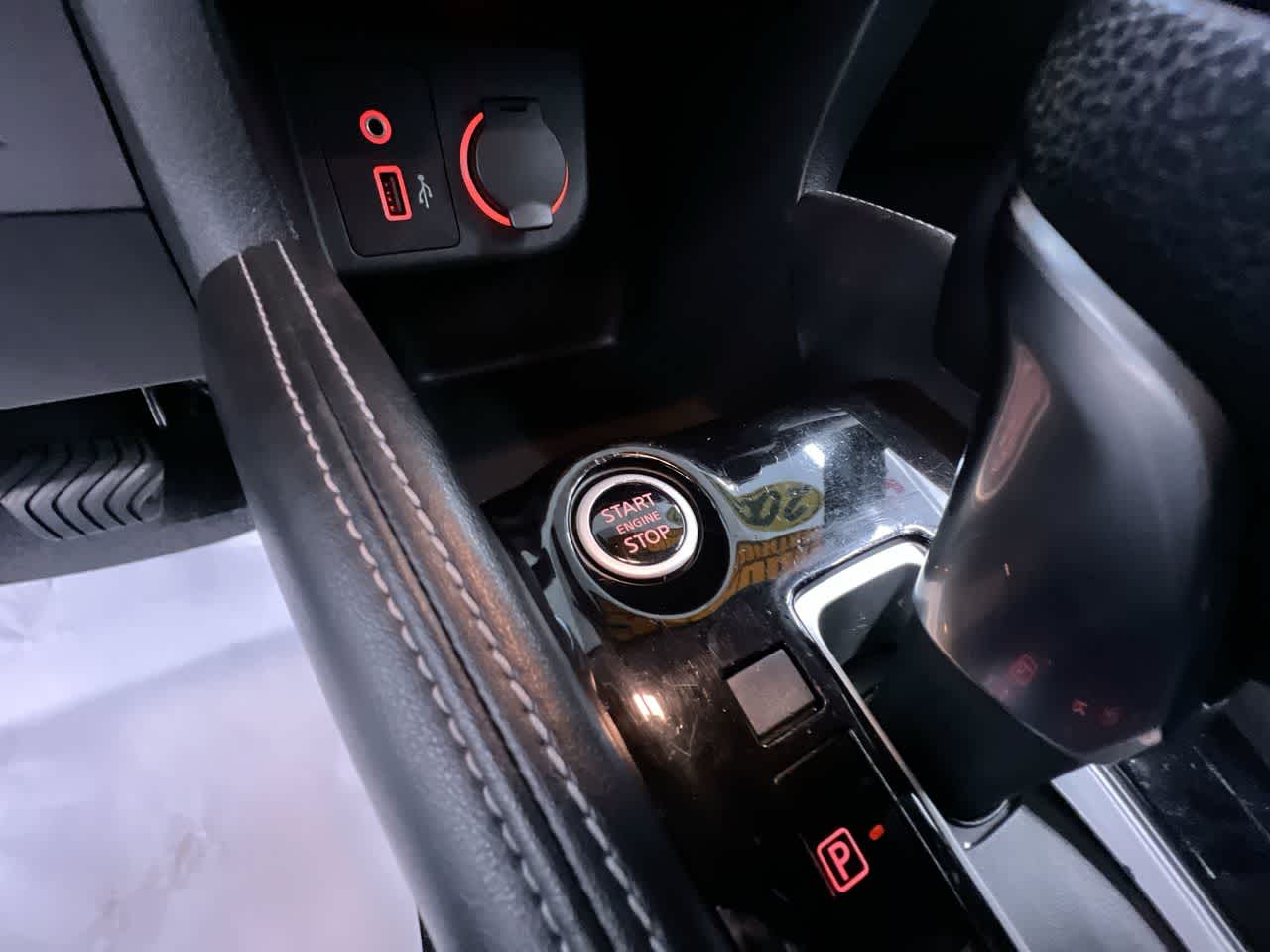 2020 Nissan Kicks SR