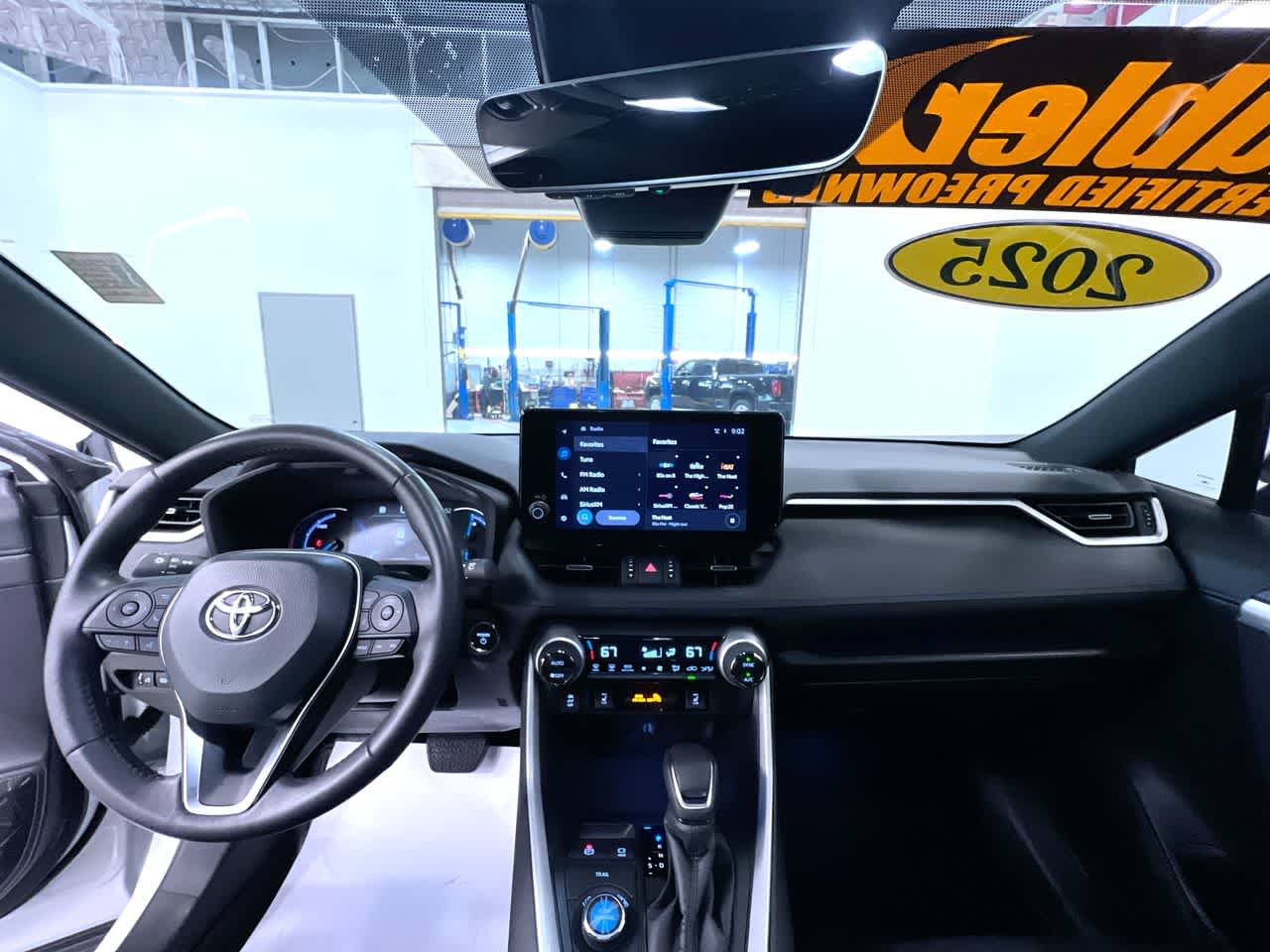 2025 Toyota RAV4 Hybrid XSE